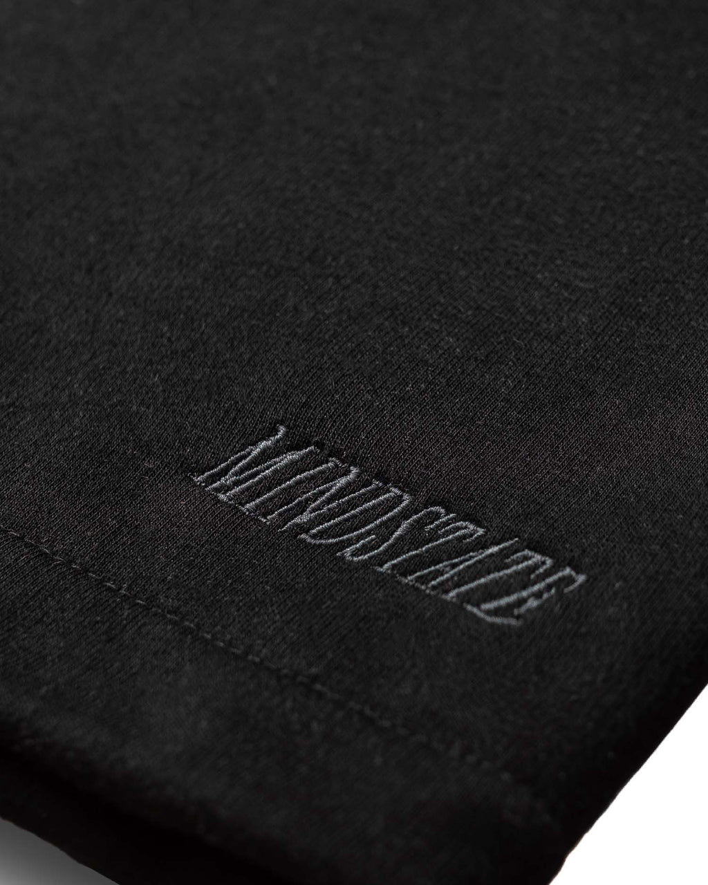 Wide-fit shorts (black)